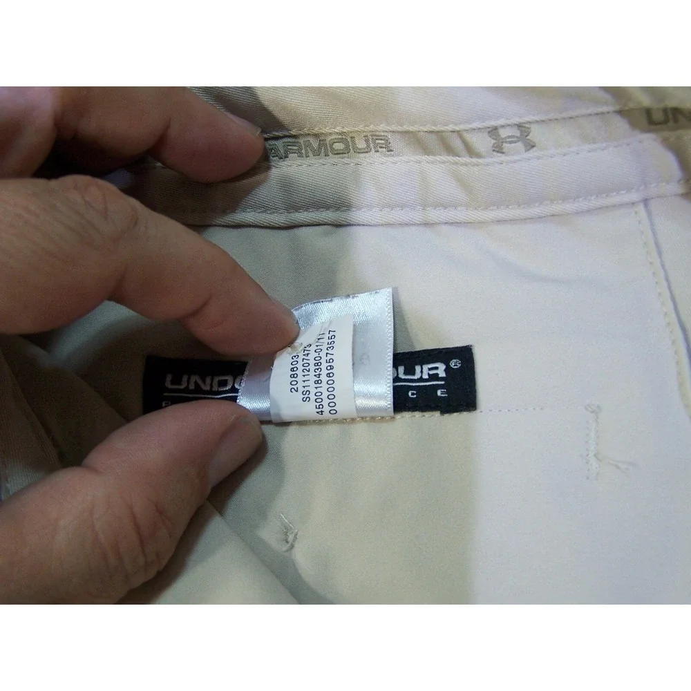 Under Armour Shorts Women's Size‎ 10 33X9.5 Performance khaki Tan Beige